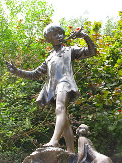 'Peter Pan Statue' by toastbrot81